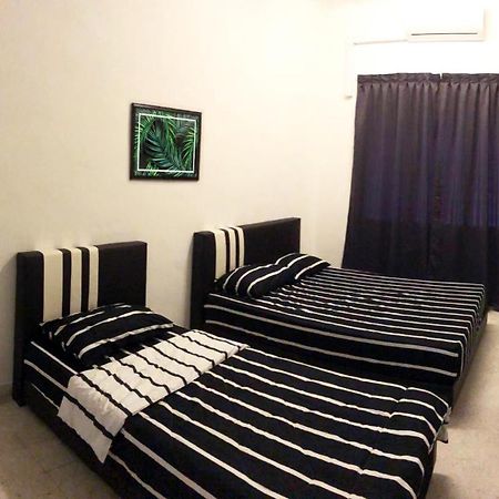 Panda Homestay Серембан  Экстерьер фото